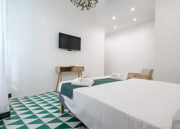 A Signurina Piscicelli Naples