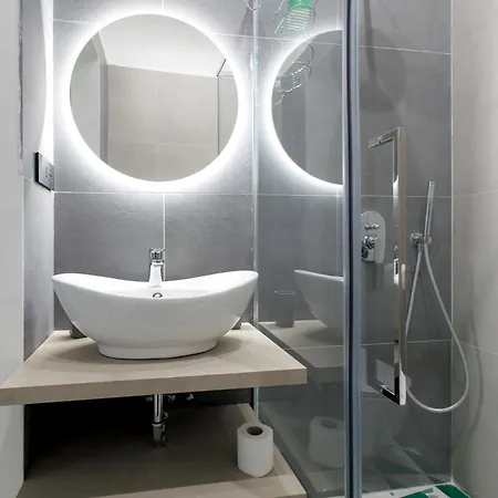 A Signurina Piscicelli 나폴리